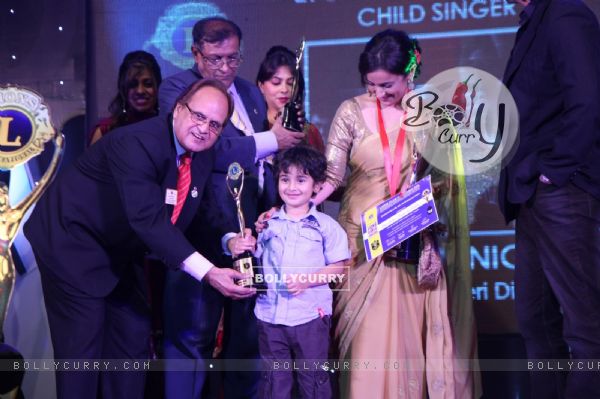 Divya Dutta and Nevaan Niigam at 18th LIONS GOLD AWARDS at Bhaidas Hall in Mumbai