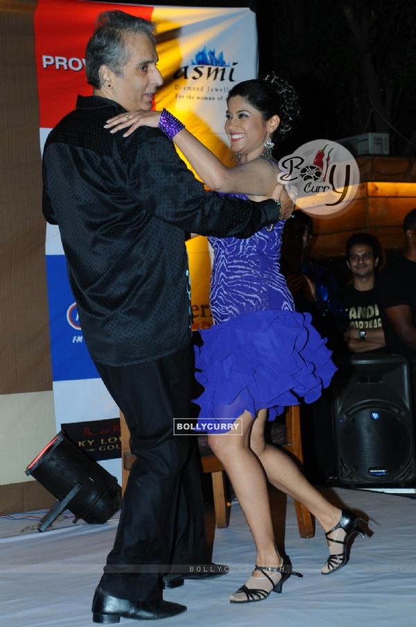 Aditya and Renuka performs at Sandip Soparkar show 'Ageless Dance' at Sheesha Lounge in Andheri