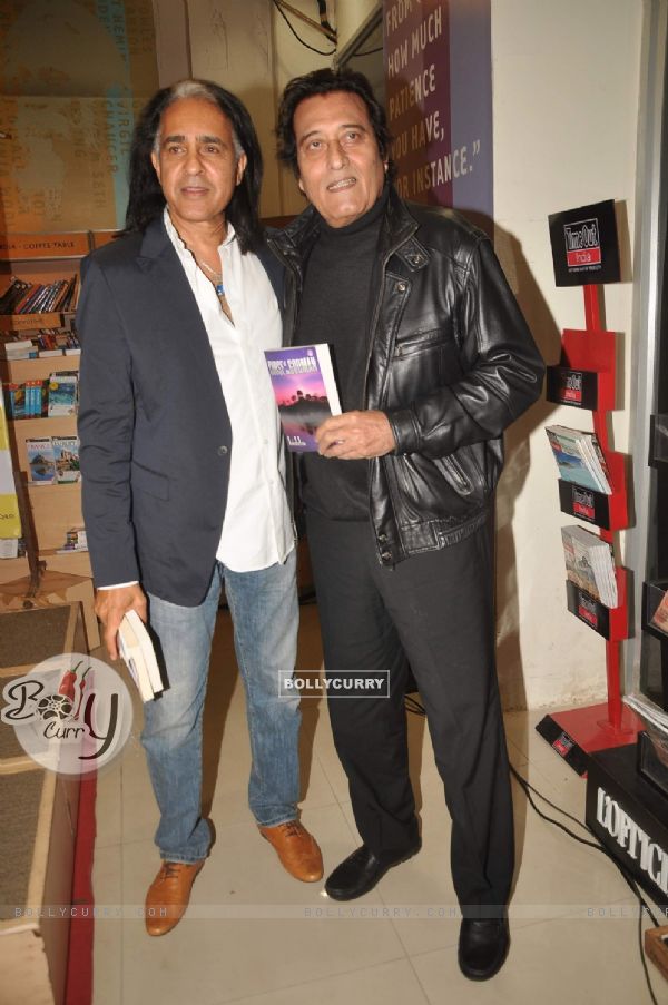 Vinod Khanna at Biddu's book launch at Crossword