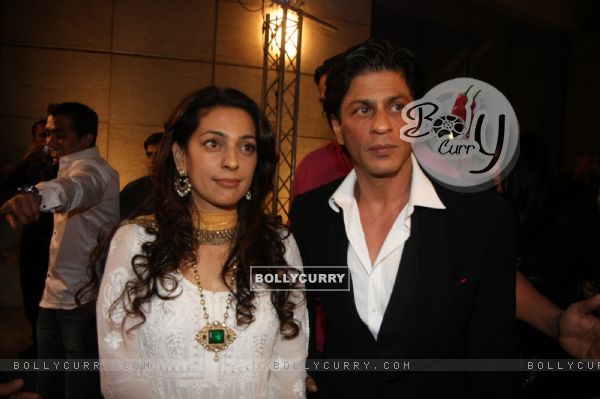 Shah Rukh & Juhi Chawla at 57th Filmfare Awards 2011 Nominations Party at Hotel Hyatt Regency in Mum