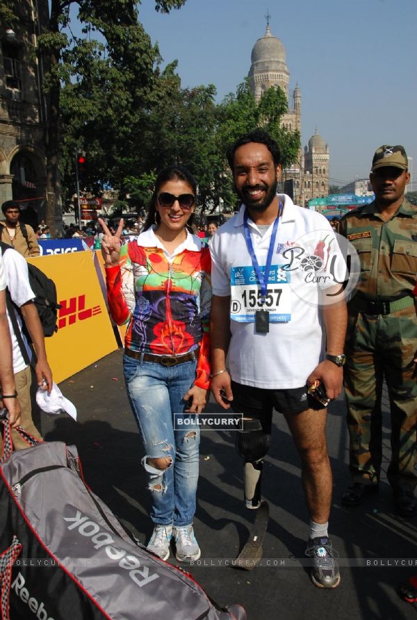 Aarti Chhabria at Standard Chartered Mumbai Marathon 2012 in Mumbai