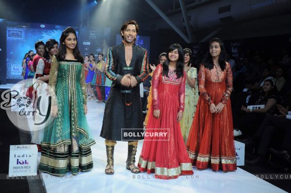 Terence Lewis walks for Prachi Badve show on Day 3 at India Kids Fashion Show at Intercontinental