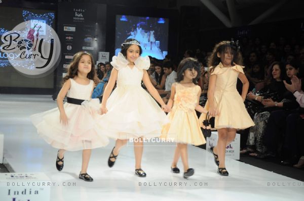 Shruti Seth as the show stopper for Kidology on Day 3 at India Kids Fashion Show. .