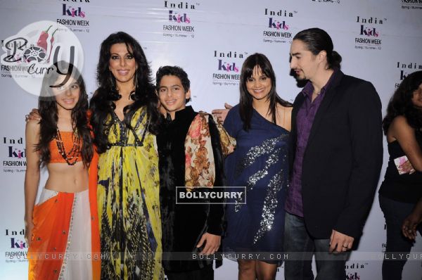 Pooja Bedi with their Kids on Day 3 at India Kids Fashion Show