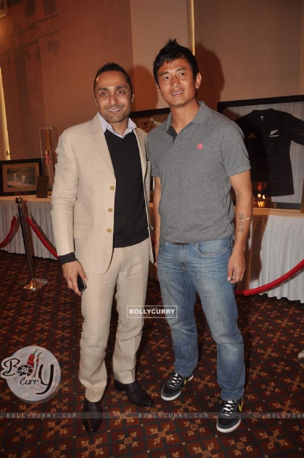 Baichung Bhutia and Rahul Bose at sports memorabilia auction, Trident