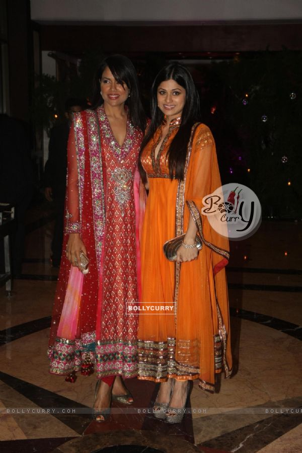 Shamita Shetty & Sameera Reddy at Ritesh & Genelia Sangeet ceremony at Hotel TajLands End in Mumbai