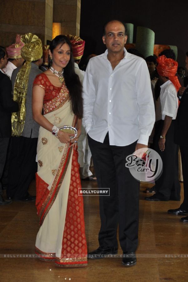 Ashutosh Gowarikar with wife grace Ritesh Deshmukh & Genelia Dsouza wedding bash in Mumbai