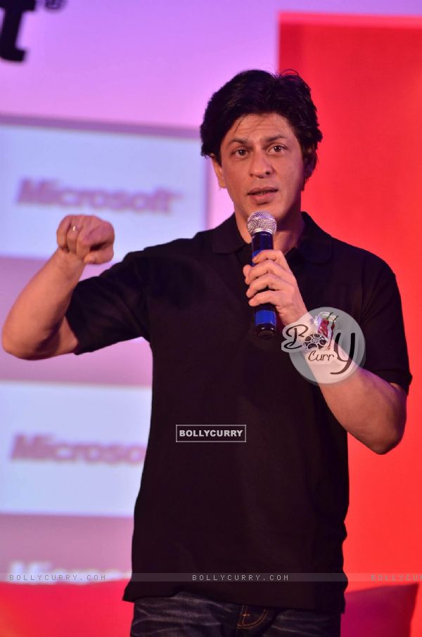 Shahrukh Khan at Don 2 Microsoft promotions at Taj Lands End. .