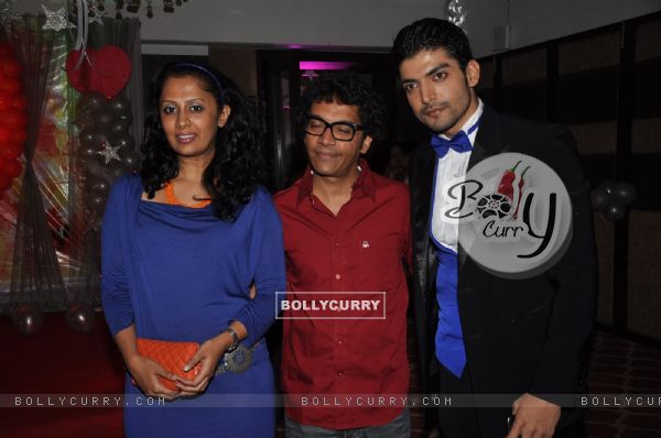 Roshni Bannerjee, Vrijesh Hirji with Gurmeet at Gurmeet Choudhary & Debina 1st anniversary party
