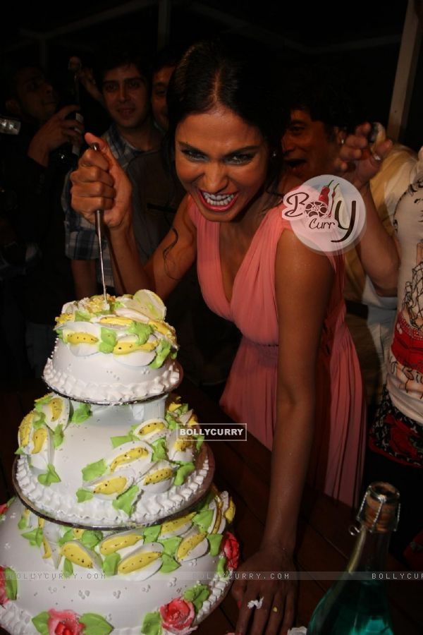 Veena Malik Birthday Bash