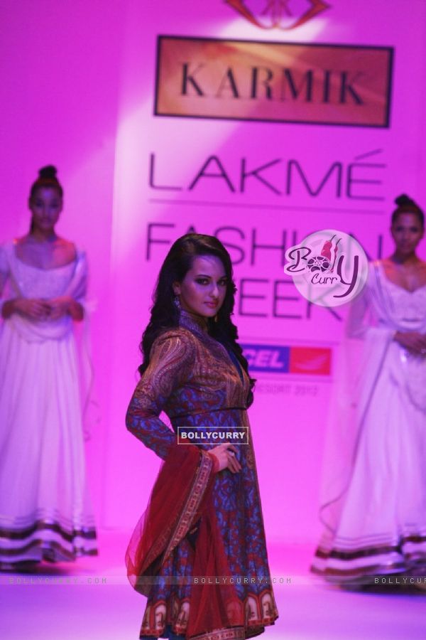 Sonakshi Sinha showstopper at the Karmik Show at LFW Summer/Resort 2012 at Hotel JW Marriott in Juhu, Mumbai