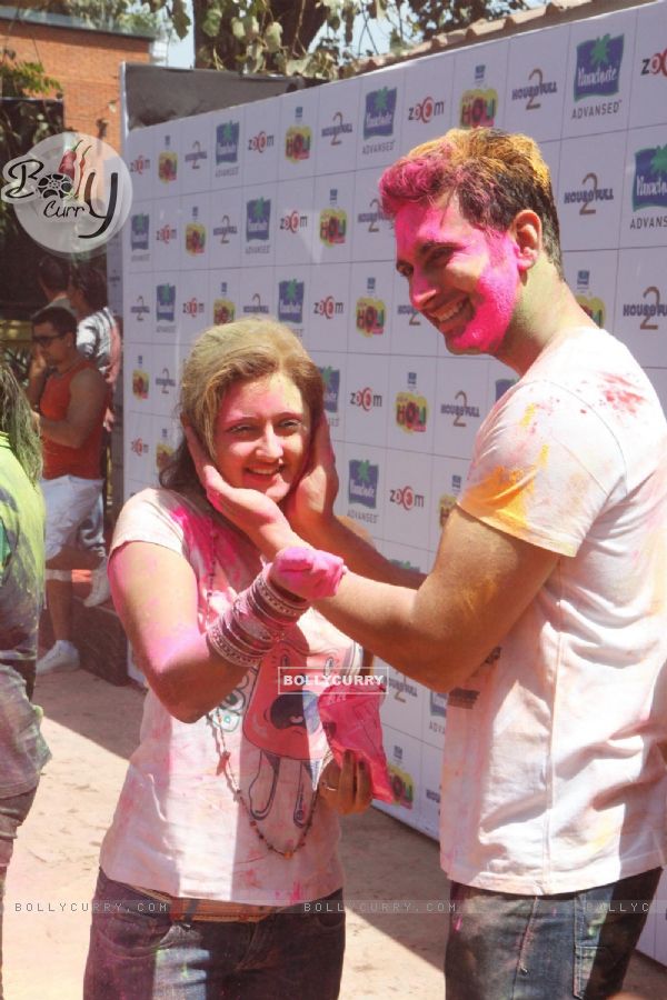 Nandish Sandhu with Rashmi Desai Sandhu at Zoom Holi BashZoom Holi bash