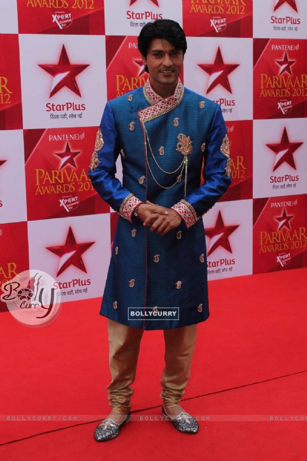Anas Rashid at STAR Parivaar Awards.