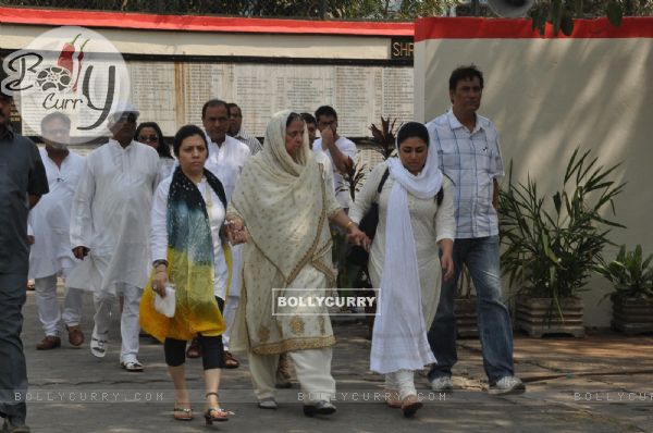 Indian Bollywood Producer Mona Kapoor's funeral at Pawan Hans