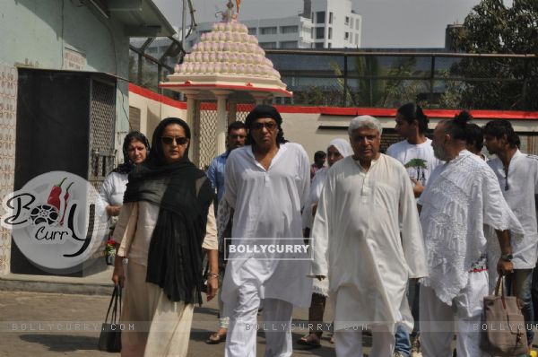 Ranjit and Javed Akhtar at Mona Kapoor's funeral at Pawan Hans