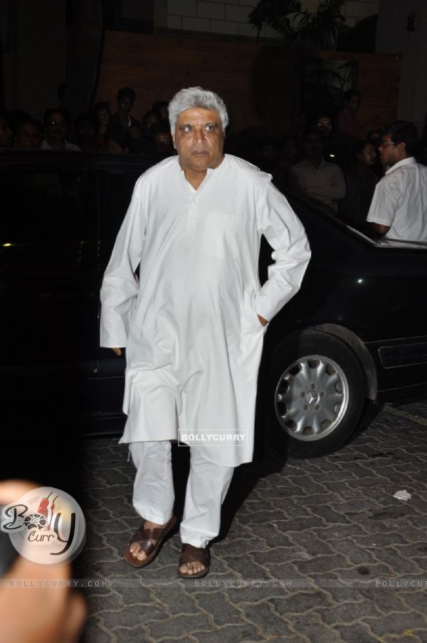 Javed Akhtar at chautha of Mona Kapoor