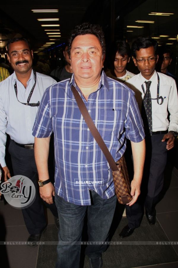 Rishi Kapoor arrived at Mumbai airport from London