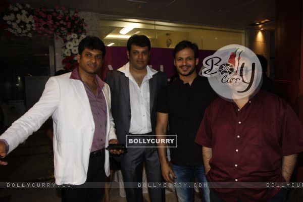 Vivek Oberoi at launch of Welcare Dental Clinic