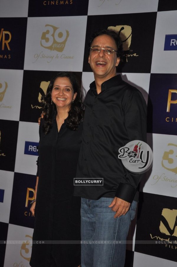 Vidhu Vinod Chopra with wife Anupama Chopra at premiere of film Parinda at PVR