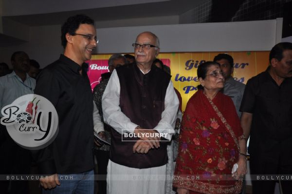 Vidhu Vinod Chopra and LK Advani at premiere of film Parinda at PVR