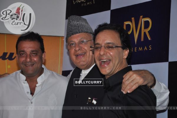 Sanjay Dutt, Farooq Abdulla and Vidhu Vinod Chopra at premiere of film Parinda at PVR