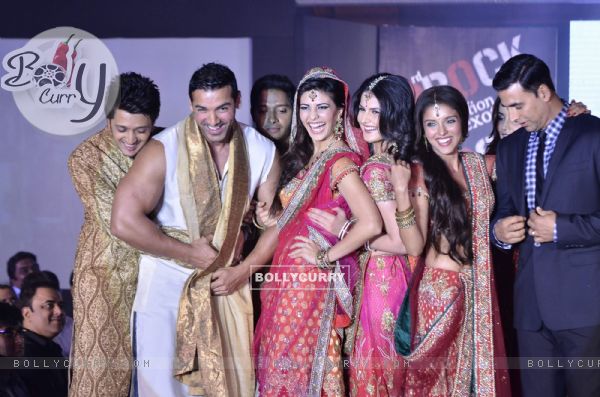 Ritesh Deshmukh, John Abraham, Shreyas Talpade, Shazahn, Zarine, Asin & Akshay Kumar at fashion show