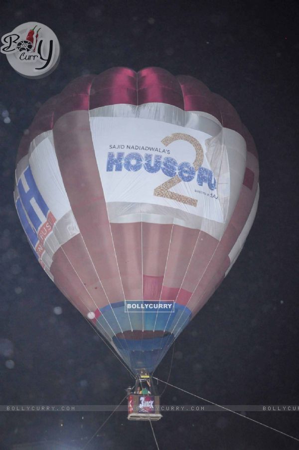 Housefull 2 air baloon music promotions