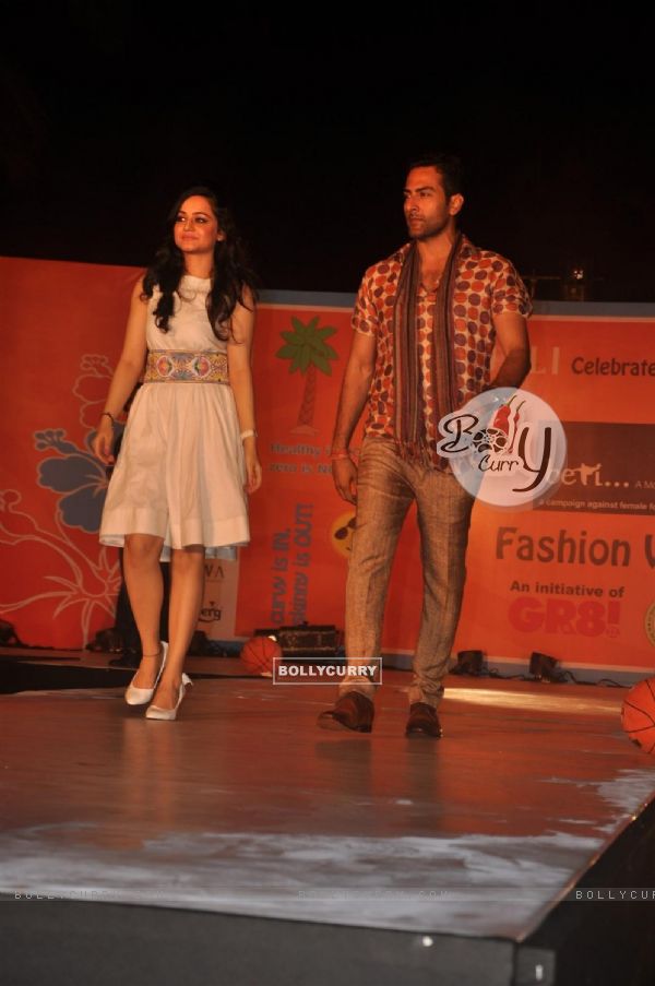 Sudhanshu Pandey and Muskaan Mehani at GR8! Fashion Walk for the Cause Beti by Television Sitarre