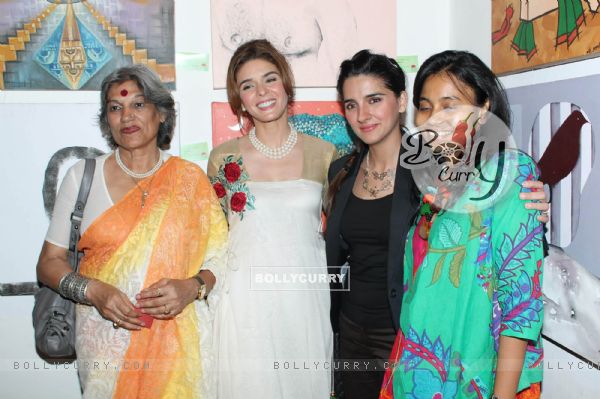Raageshwari, Poonam Salecha, Dolly Takore and Shruti Seth at Lotus art exhibition
