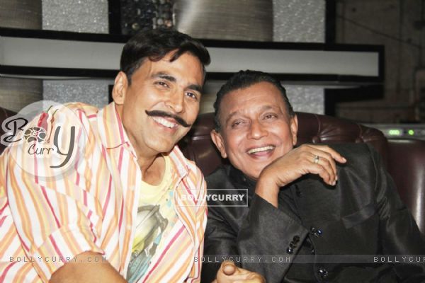 Akshay Kumar promotes Rowdy Rathore on Dance India Dance Season 3 sets at Famous Studios in Mahalaxmi, Mumbai