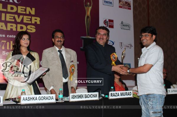 Aashka Goradia, Raza Murad at the Golden Achievers Awards
