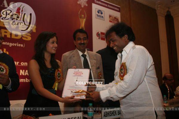 Rashmi Desai and Sunil Pal at Golden Achiever Awards 2012