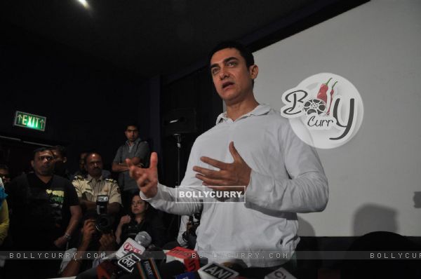 Aamir Khan during his first Television Reality Show unveiled with the song of Satyamev Jayate Satyamev Jayate