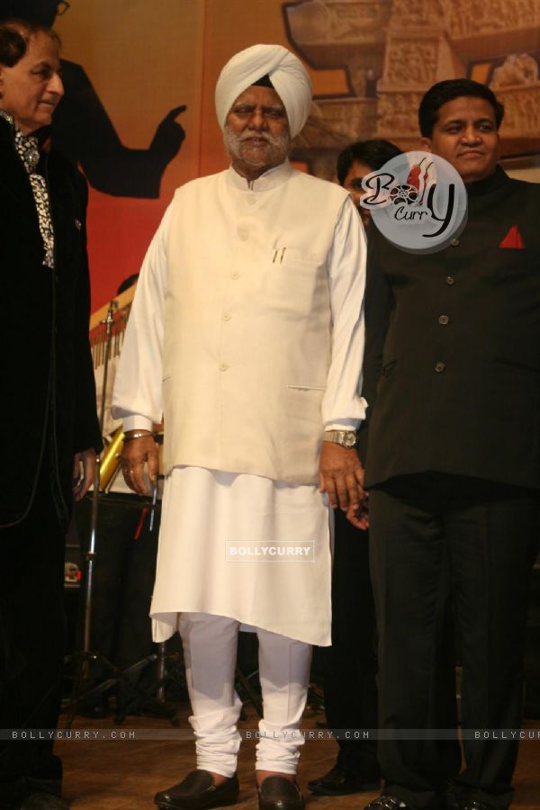 Buta Singh and Shakeel Saifi at Dadasaheb Ambedkar Awards organised by Kailash Masoom & Harish Shah