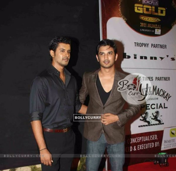 Sushant Singh Rajput and Tabrez Khan at Gold Awards