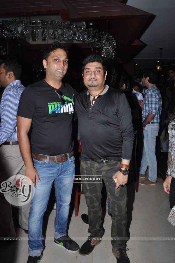 Prashant Shirsat with Neeraj Shridhar at Teenu Arora's album Dreams launch