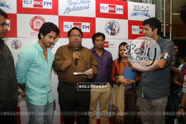 Shahid Kapoor with Kunal Kohli promotes film Teri Meri Kahani at Big FM