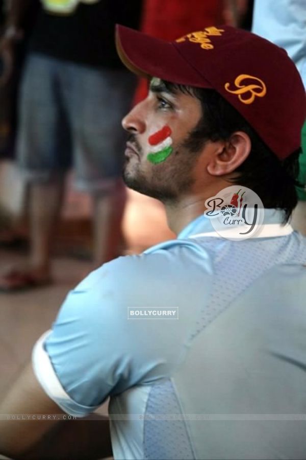 Sushant Singh Rajput Watching India Vs Srilanka Worldcup Match