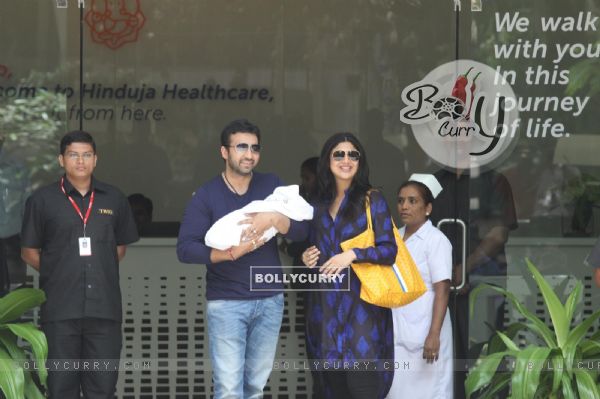 Shilpa Shetty discharged from hospital with her baby boy and husband Raj Kundra