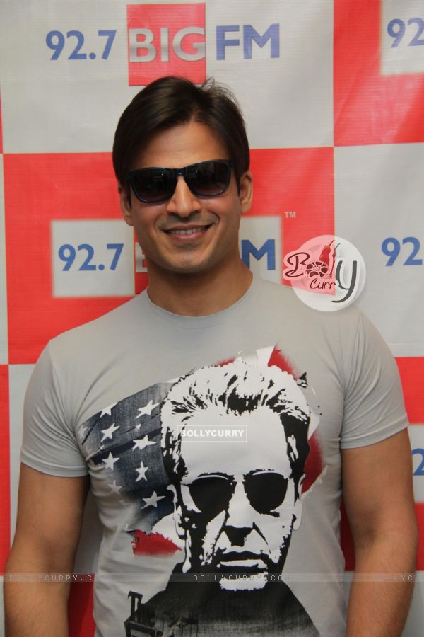 Vivek Oberoi Flags Off Cigarette Bhujao Life Banao Campaign