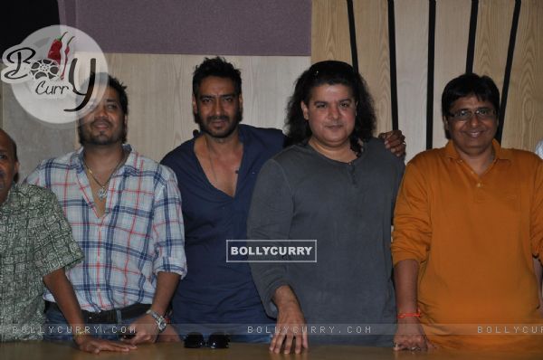 Mika, Ajay Devgn, Sajid Khan, Vashu Bhagnani at Song Recording of Film Himmatwala - 2 (204320)