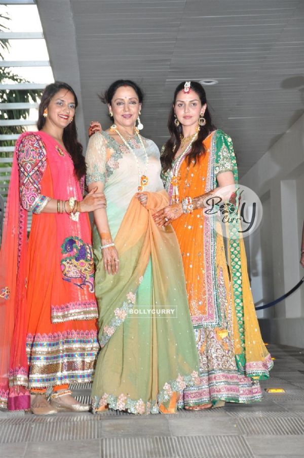Esha Deol, Hema Malini and Ahana Deol at Esha Deol's Mehendi Ceremony