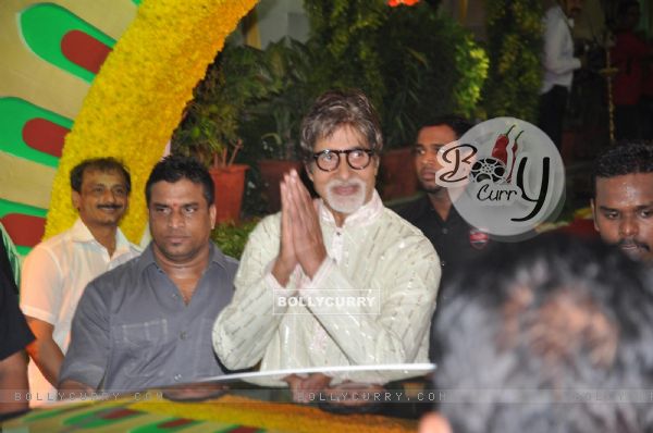 Amitabh Bachchan at Esha Deol and Bharat Takhtani wedding ceremony