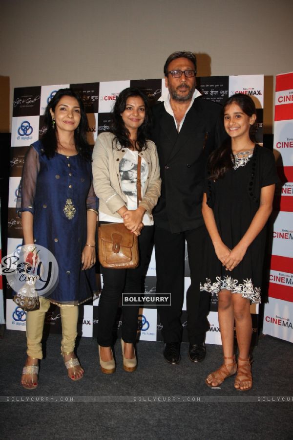 Jackie Shroff, Sunita Chhaya, Ankita Shrivastava, Ananya Vij at Launch of 'Life's Good' promo (211432)