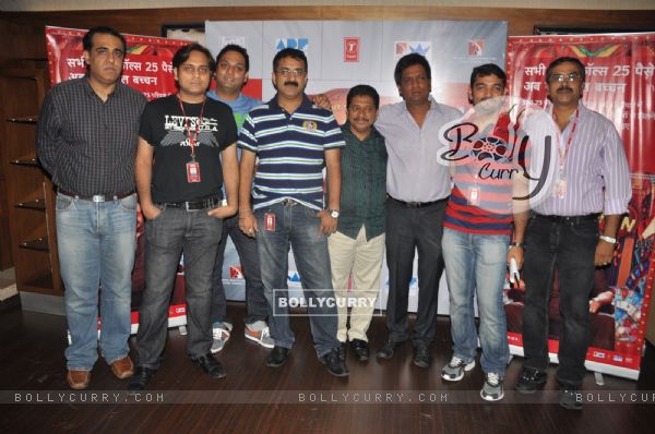 Prashant Shirsat, Ashoo Sethi with MTS group with the Cast of Bol Bachchan meet fans at Fame