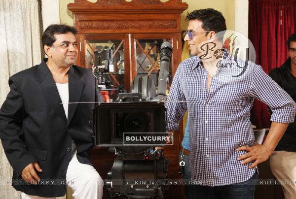 Akshay Kumar and Paresh Rawal on the sets of movie OMG! Oh My God (212085)