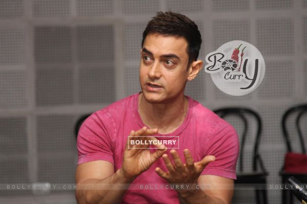 Aamir Khan holds press conference over the issue of female foeticide