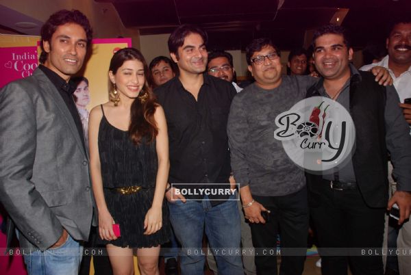 Bollywood actors Arbaaz Khan with Kainaz Motivala and Vickrant Mahajan at Chalo Driver premiere, PVR  Mumbai, India. .