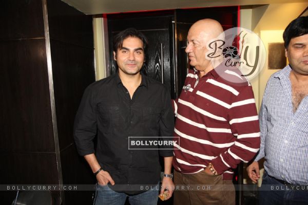 Arbaaz Khan and Prem Chopra at Premiere of 'Challo Driver' (213301)