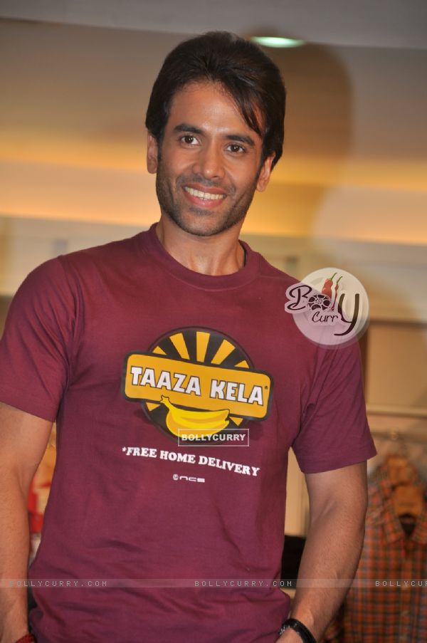 Bollywood actor Tusshar Kapoor at Lawman PG3 fashion show in Mumbai for promotion of the film 'Kya Super Kool Hain Hum'. . (215852)